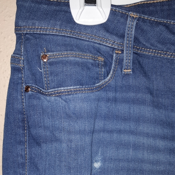 Guess "Power Stretch" Skinny - Picture 6 of 10